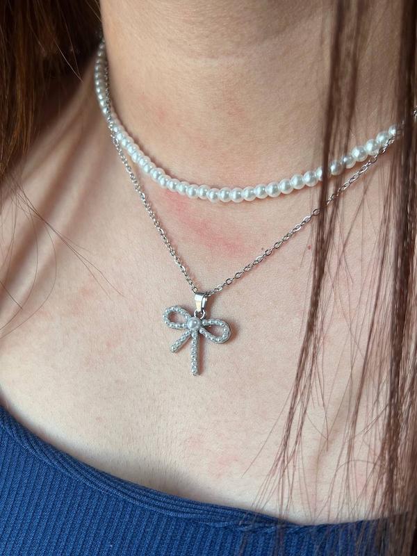 گردنبند پاپیون مرواریدی  ۱۳۳۲