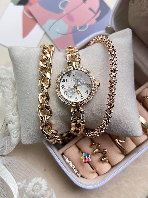 ساعت هانگری نیلی ۱۴۴۹