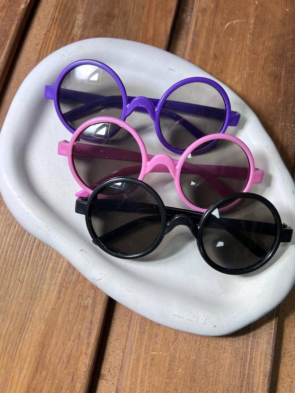 عینک اقتصادی گرد ۱۶۷۵