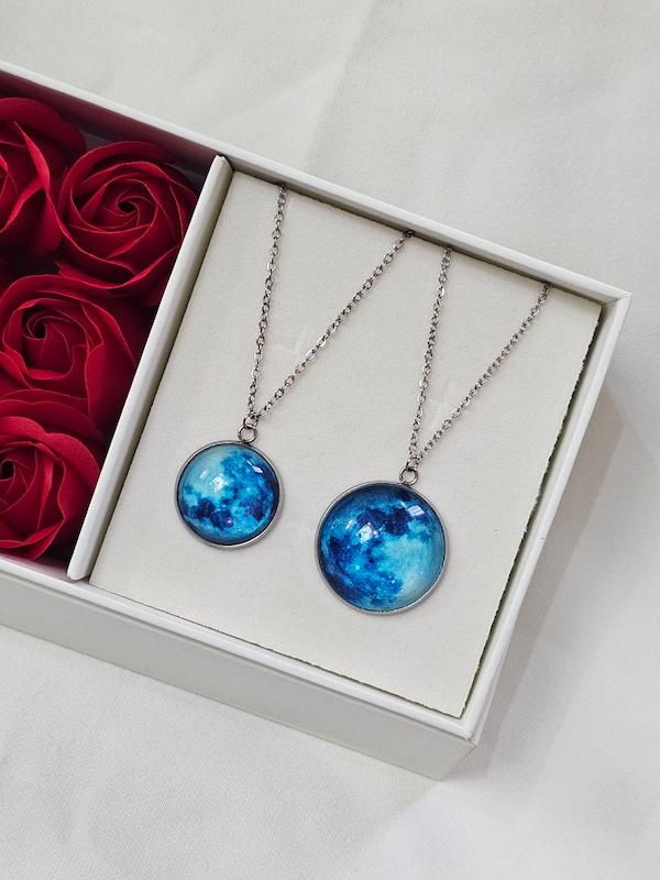 گردنبند ماه شب تاب آبی 