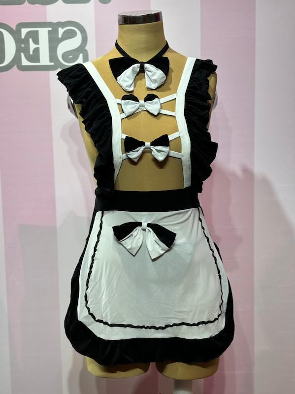 کاستوم خدمتکاری