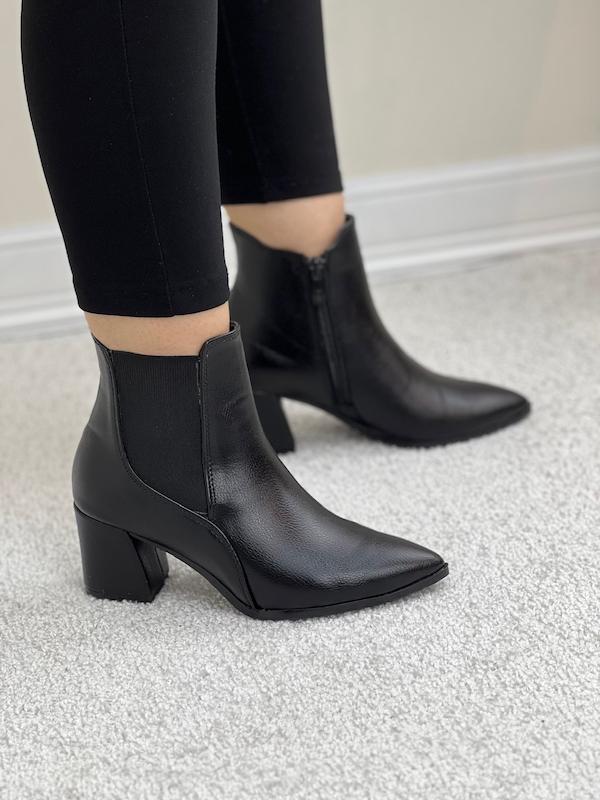 نیمبوت پاشنه دار