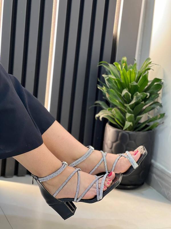 صندل  مجلسی نگینی پشت زیپ پاشنه6cm