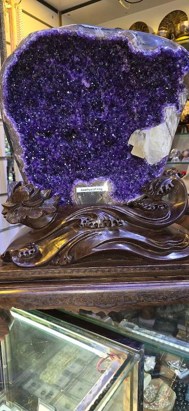 سنگ آمیتیست کلکسیونی کمیاب در ایران