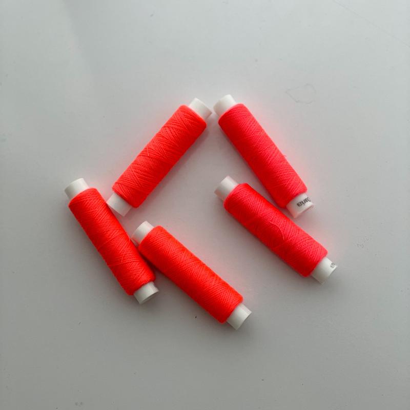 نخ سیگارتی کد۱۴/نارنجی جیغ