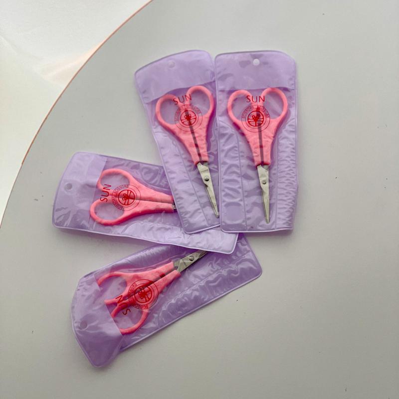 قیچی گلدوزی صورتی 