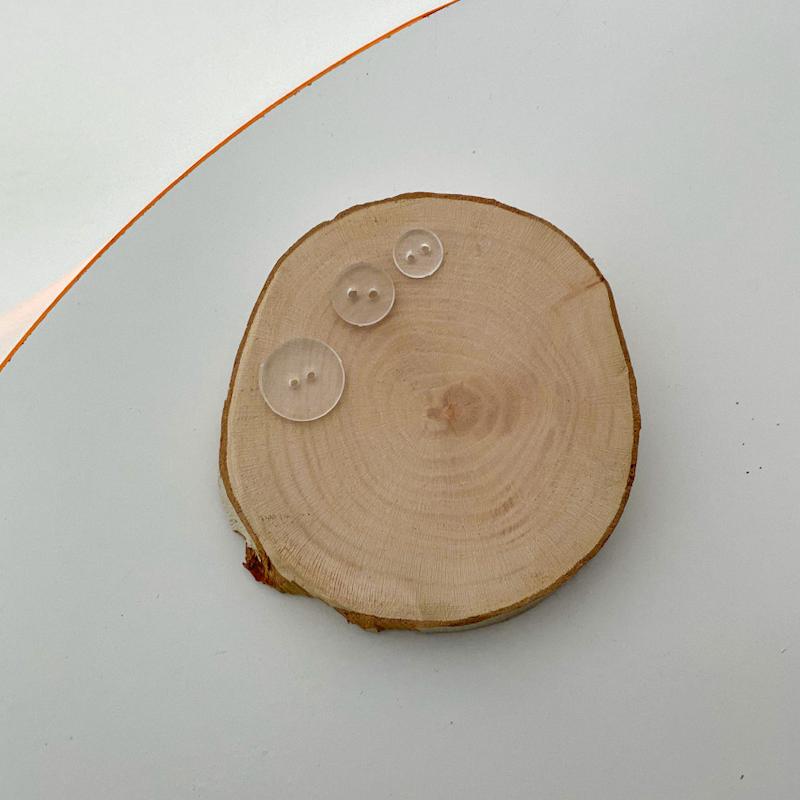 دکمه ی شیشه ای