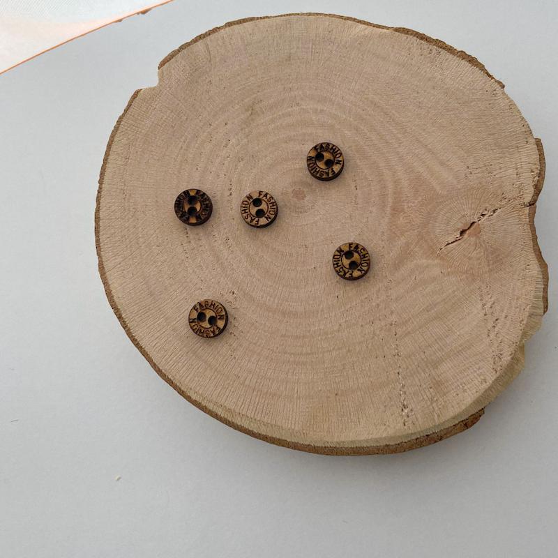 دکمه گرد کوچک