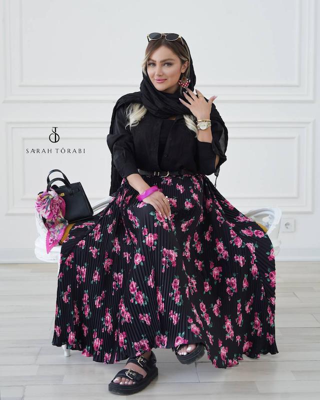 دامن پلیسه مشکی