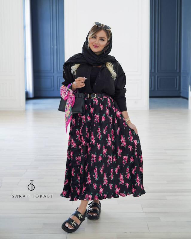 دامن پلیسه مشکی