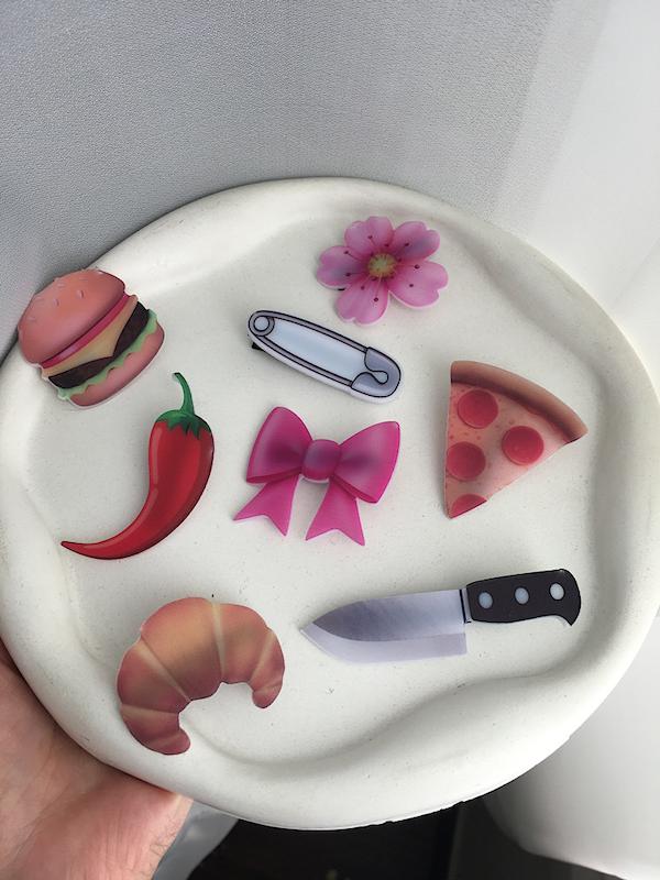 گیره مو ایموجی 🎀🥐