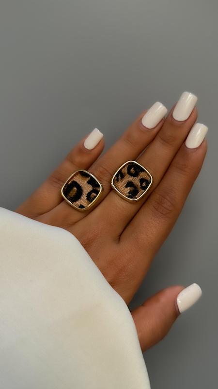 گوشواره پلنگی مربع مخمل