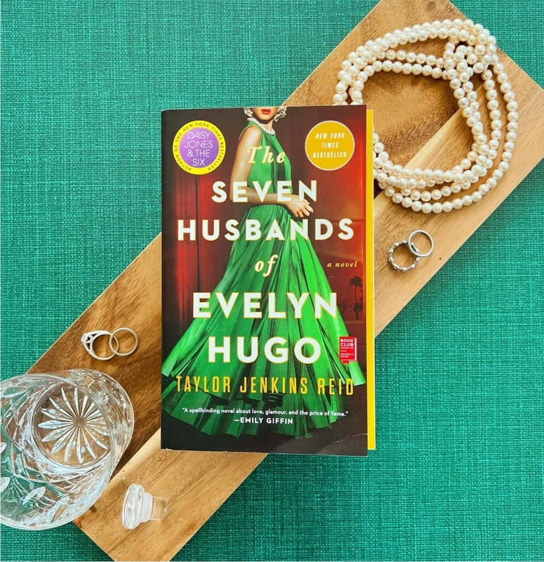 کتاب The Seven Husbands of Evelyn Hugo رمان انگلیسی هفت همسر اویلین هوگو اثر Taylor Jenkins Reid از فروشگاه کتاب سارانگ