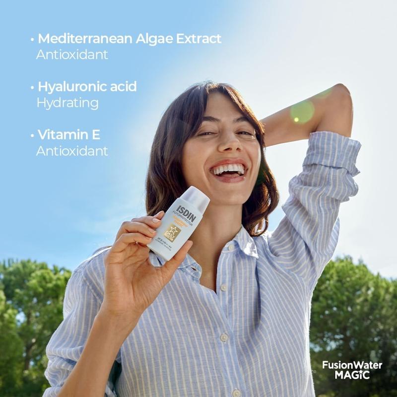 ضدآفتاب فیوژن واتر مجیک SPF 50 ایزدین 
