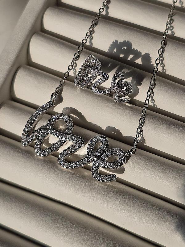 گردنبند لاو