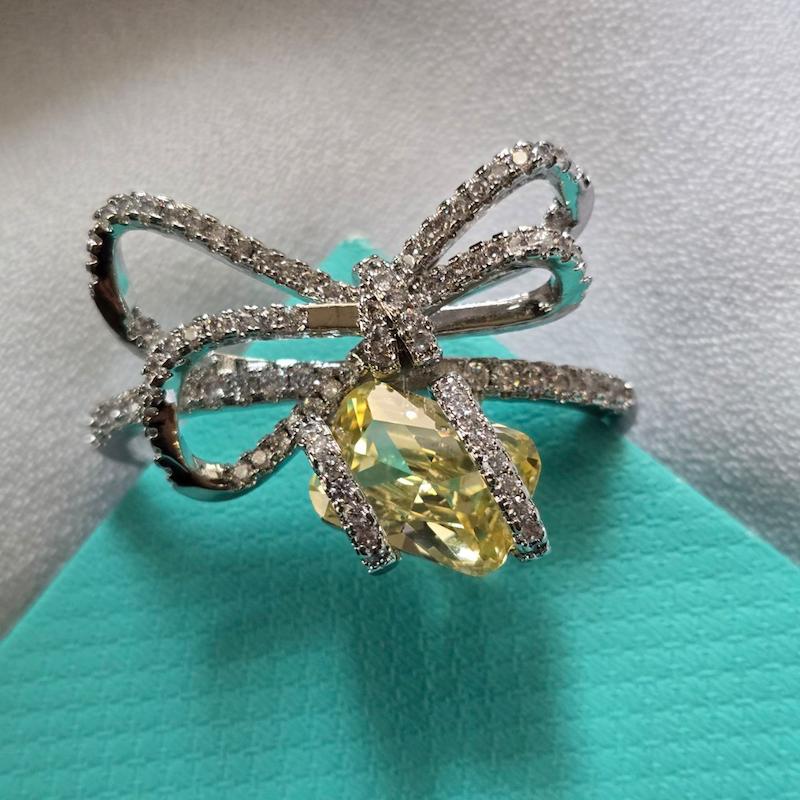 انگشتر جواهری پاپیون