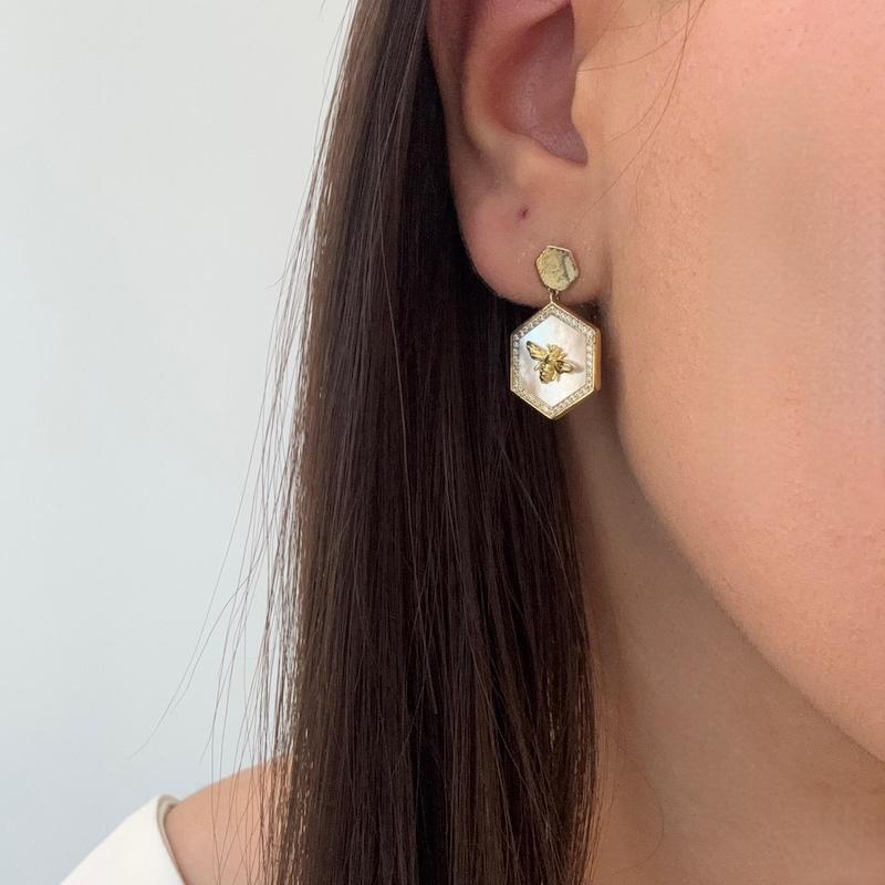 گوشواره زنبور