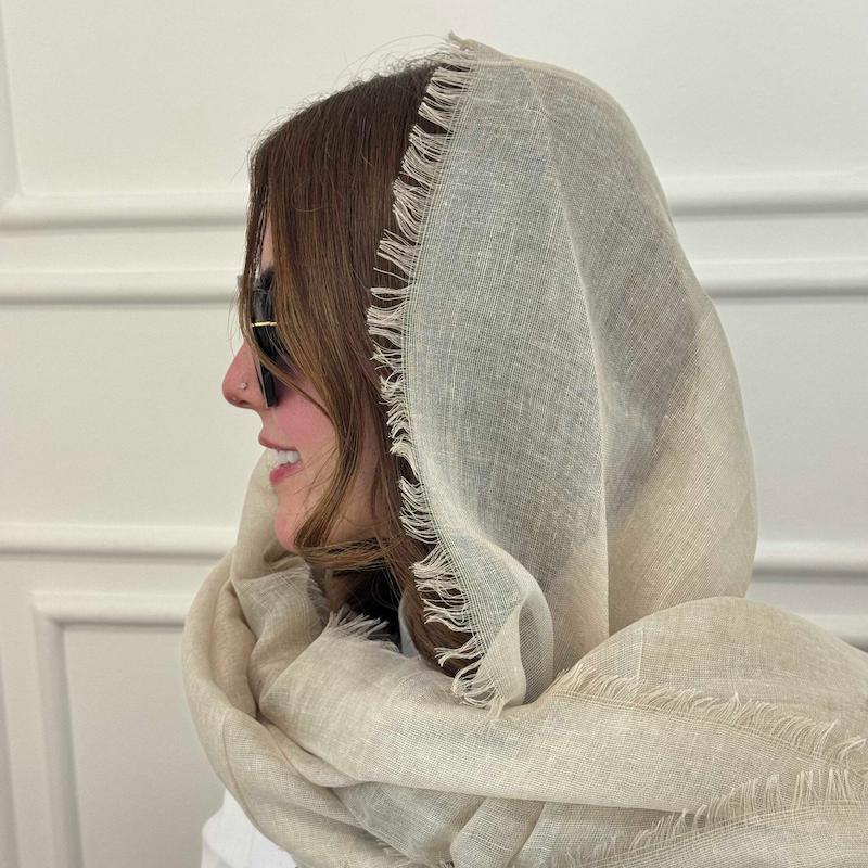 شال توت فرنگی