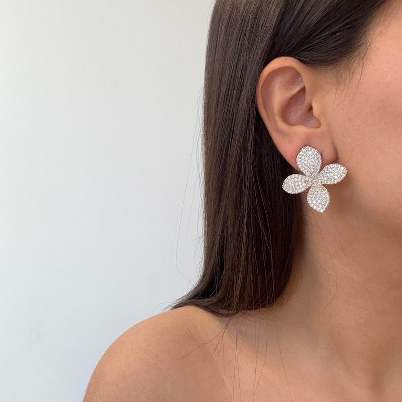 گوشواره گل جواهری