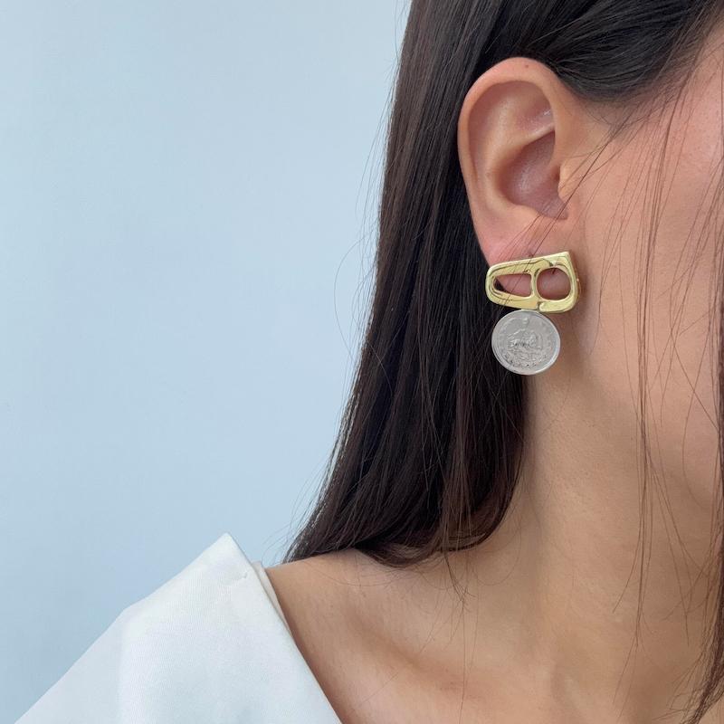 گوشواره هیچ