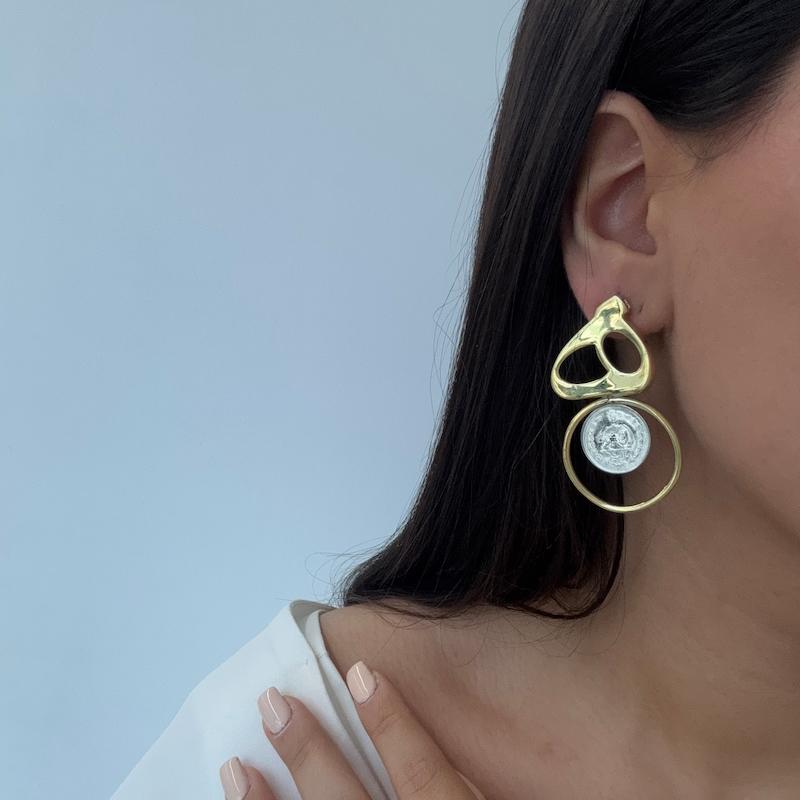 گوشواره هیچ