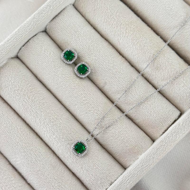 نیم ست تک‌نگین