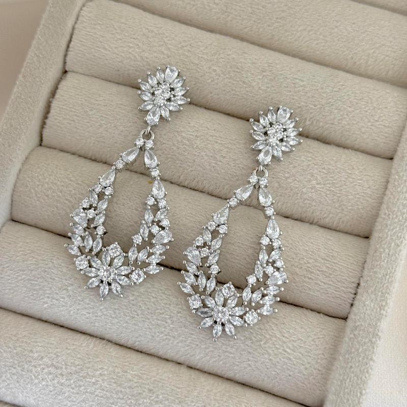 گوشواره جواهری