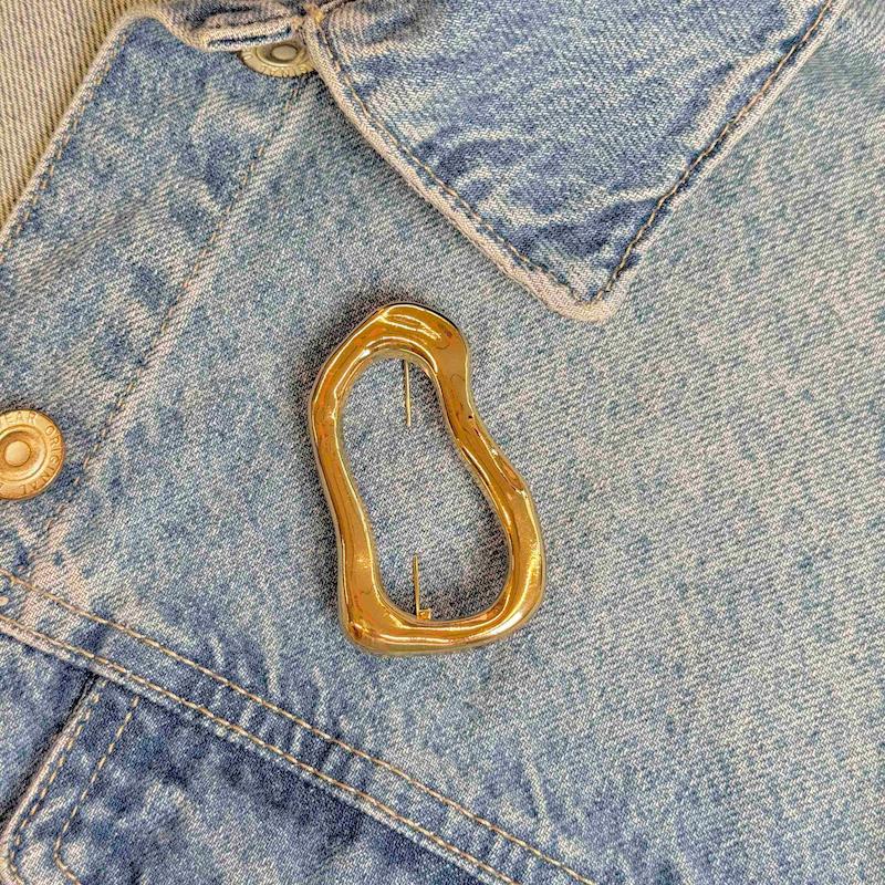 گل سینه دفرمه