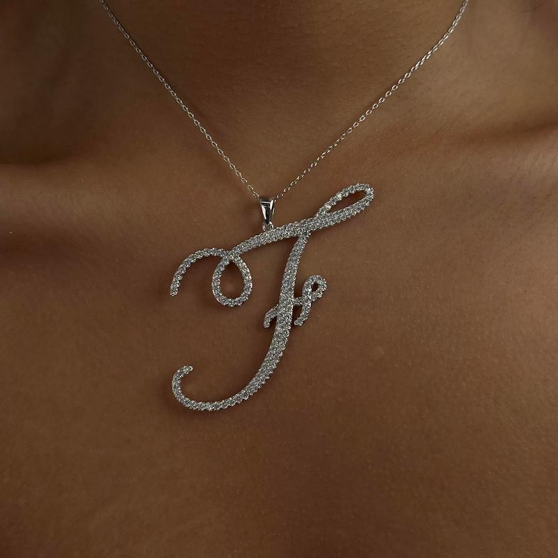 گردنبند حروفF