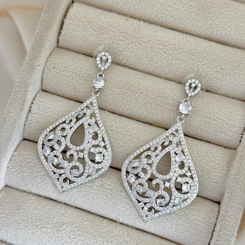 گوشواره جواهری