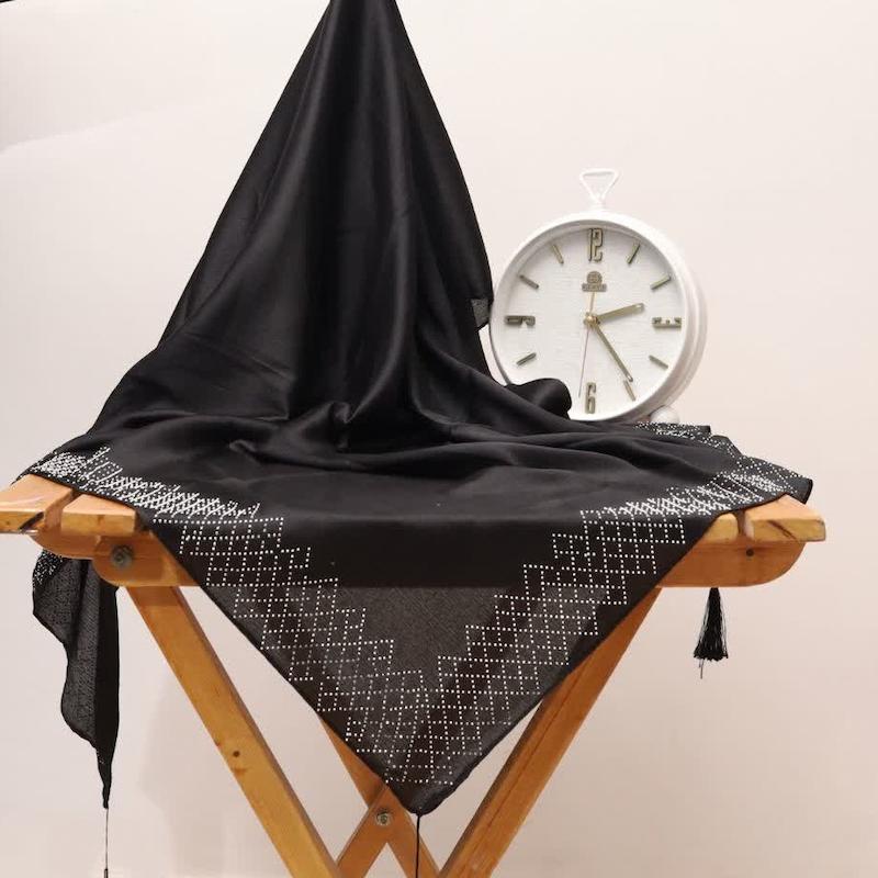 روسری کریستال نگین دار قواره بزرگ کد 2301