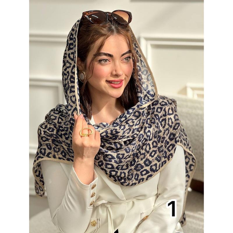 شال پلیسه نخی دورگان طرح پلنگی یک کد 3918