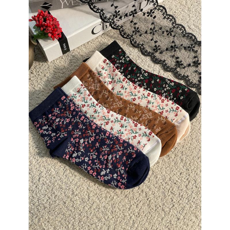  جوراب نیم ساق بهاره گلدار کد 3971