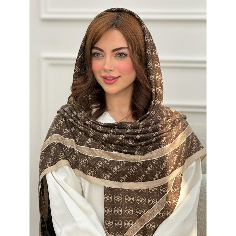 روسری نخی‌لمه طرحGuess کد 4464