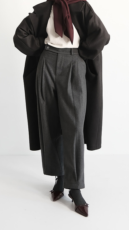 grey wool pleated pants