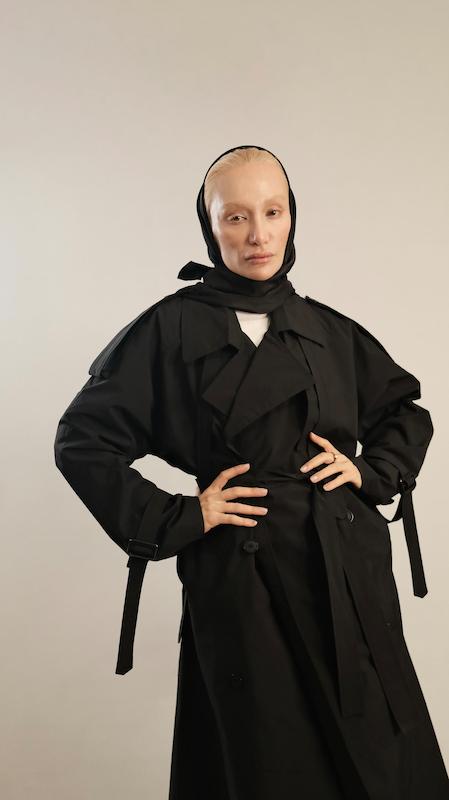 single-cape black trenchcoat 