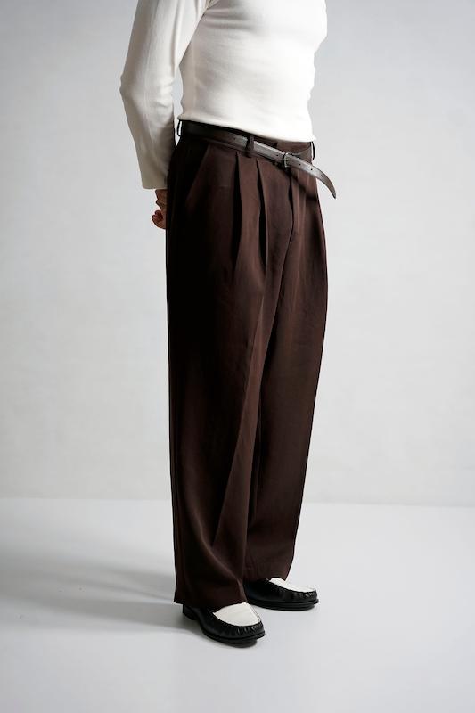 brown classic trousers