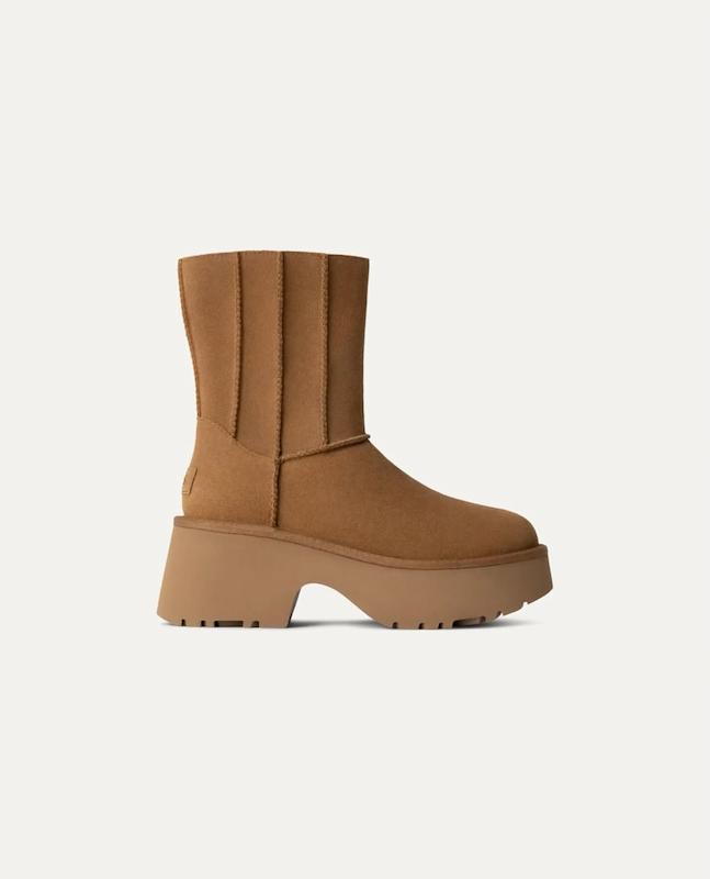 بوت UGG 