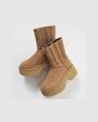 بوت UGG 