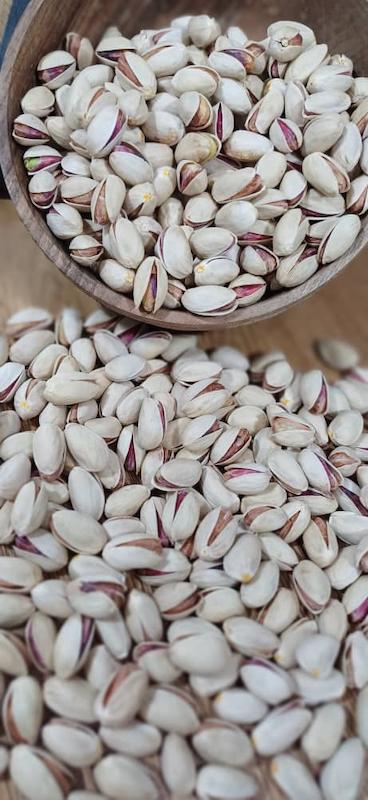 پسته دستچین احمدآقایی خام