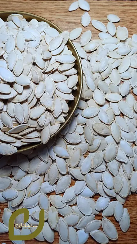 تخمه کدو گوشتی خام/Raw pumpkin seeds