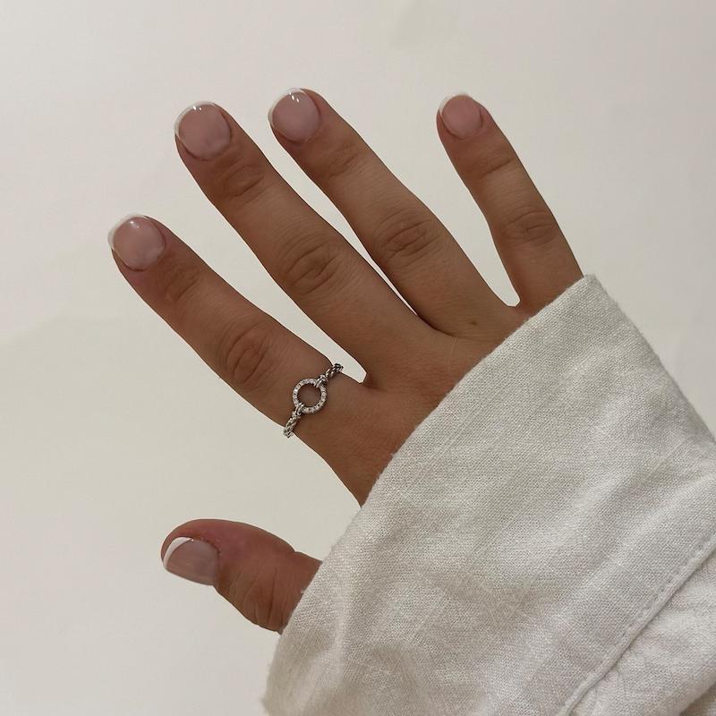 انگشتر دایره مینیمال