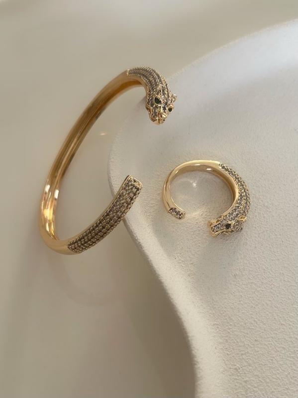 نیمست پنتر طلایی