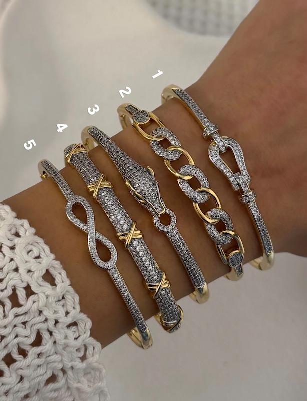 دستبند طرح طلا برند