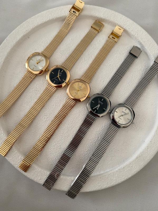 ساعت کلاسیک بند کرکره ای