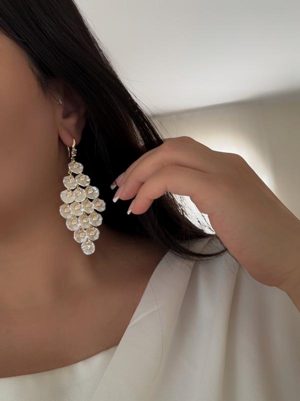 گوشواره ریسه ای صدف نگینی