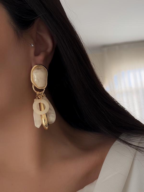 گوشواره چارمدار صدفی 