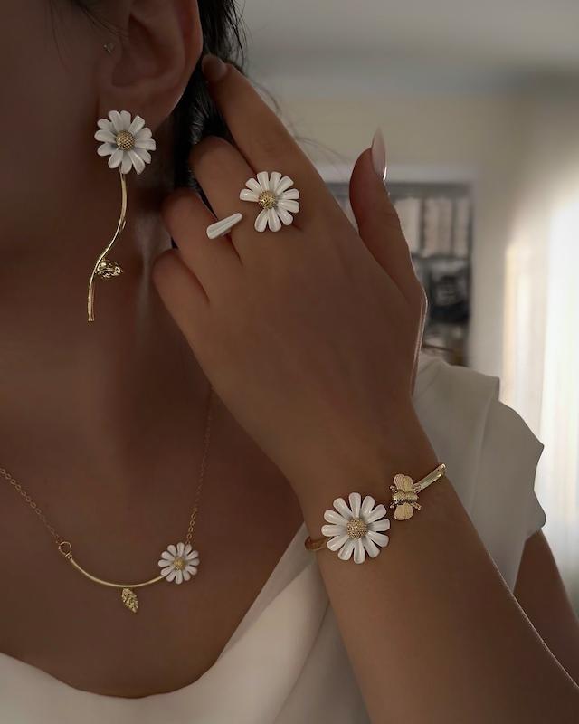 ست بابونه طرح طلا