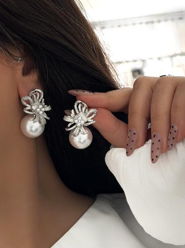 گوشواره جواهری تک مروارید درشت گل