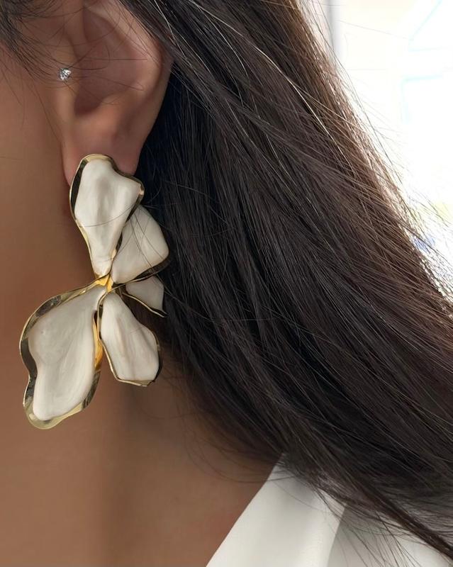 گوشواره گل یطرفه فشن